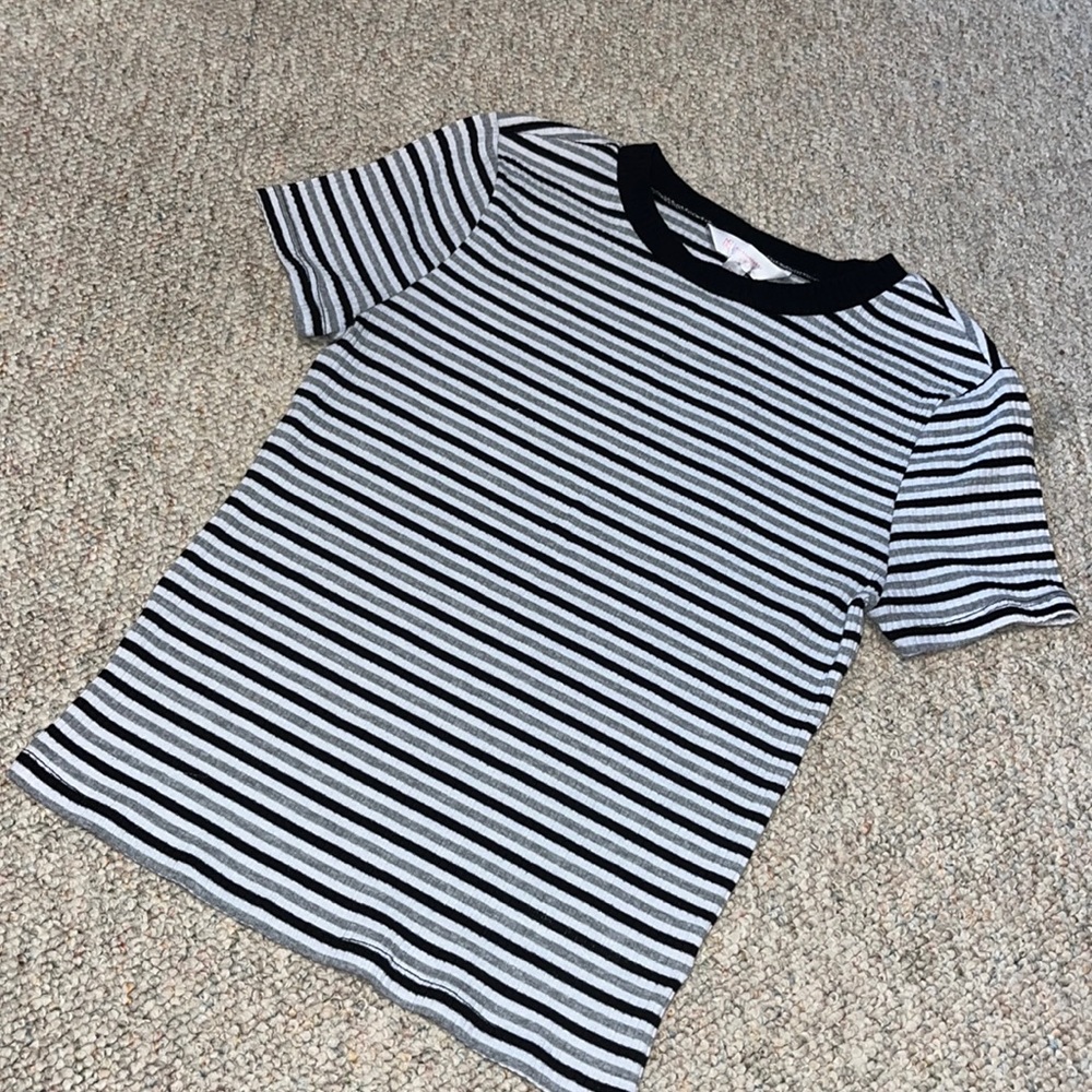 Short Sleeve Crop Top